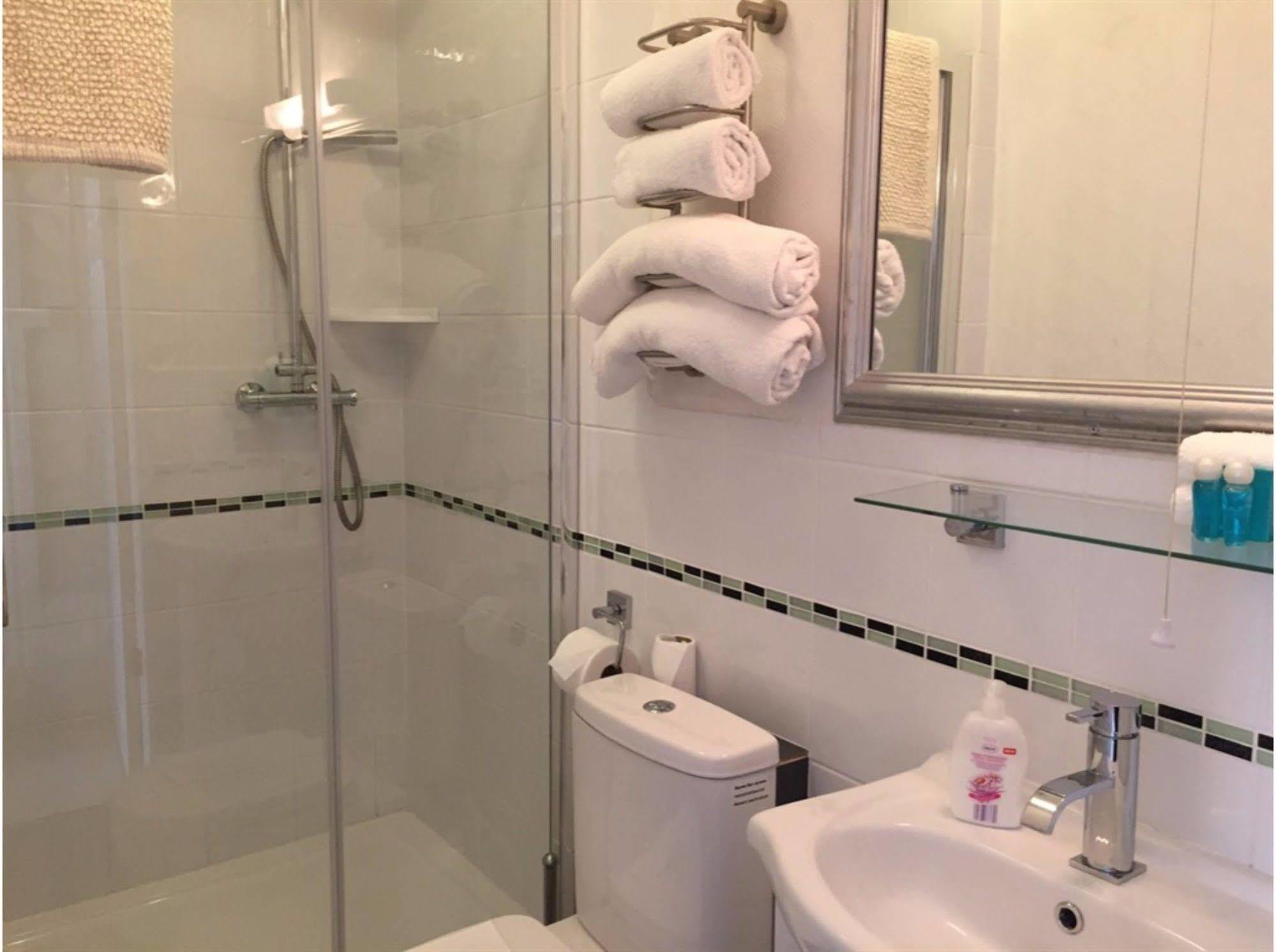 Sarnia Guest House (Adults Only) ويستون سوبر مير المظهر الخارجي الصورة